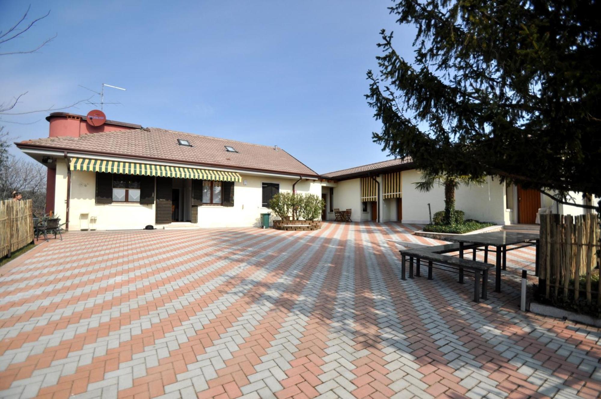 Agriturismo & Agricamping Serena Pastrengo Habitación foto